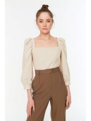 Trendyol Bluzka w kolorze beżowym rozmiar: 34. Brązowe bluzki damskie Trendyol, bez wzorów, z bawełny, bez kołnierzyka, bez ramiączek. Za 34.93 zł.