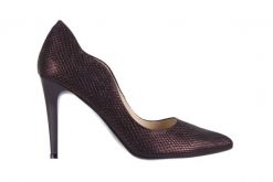 Szpilki Bayla-097 W7001-221 Fiolet Metalic, Skóra naturalna - 36. Fioletowe szpilki Bayla, bez wzorów, ze skóry, bez obcasa. W wyprzedaży za 89.10 zł.