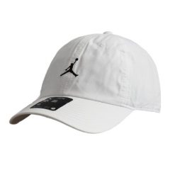 Czapka z daszkiem uniwersalna Air Jordan Club Cap FD5185-100. Białe czapki męskie Jordan, bez wzorów. Za 147.20 zł.