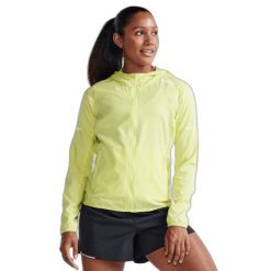 Damska kurtka wodoodporna 2XU Aero. Żółte kurtki damskie 2XU, bez kaptura. Za 485.50 zł.