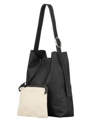 Becksöndergaard Skórzana torebka "Mae" w kolorze czarnym - 32 x 40 x 15 cm rozmiar: onesize. Czarne torebki klasyczne damskie Becksöndergaard, bez wzorów, z materiału, bez dodatków. Za 340.99 zł.