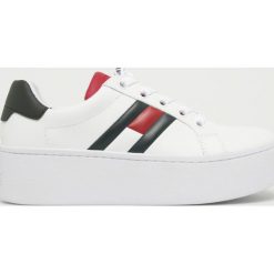 Tommy Jeans - Buty. Białe buty sportowe na co dzień damskie Tommy Jeans, bez wzorów, z gumy. W wyprzedaży za 319.90 zł.