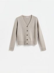 Wełniany sweter z domieszką kaszmiru - brązowy. Brązowe swetry klasyczne damskie Reserved, l, z dzianiny, bez kołnierzyka. Za 219.99 zł.