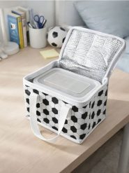 Torba termiczna z uchwytami i motywem piłki nożnej - biały. Białe torebki klasyczne damskie Sinsay, bez wzorów, bez dodatków. Za 17.99 zł.