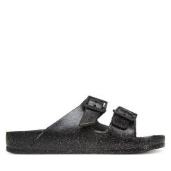 Klapki ONLY Shoes. Czarne klapki damskie ONLY Shoes, bez wzorów, bez obcasa. Za 59.99 zł.