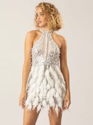 APART Sukienka w kolorze białym rozmiar: 42. Białe sukienki damskie Apart, bez wzorów, bez kołnierzyka, bez ramiączek, mini. Za 479.76 zł.