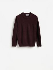 Wełniany sweter - karminowy. Czerwone swetry męskie Reserved, l, bez wzorów, z wełny, bez kołnierzyka. Za 239.99 zł.