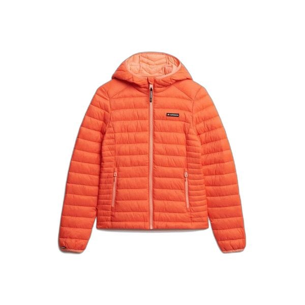 Damska kurtka puchowa Superdry Fuji Lite. Czerwone kurtki damskie Superdry., na jesień, bez wzorów, z puchu, bez kaptura. W wyprzedaży za 408.00 zł.