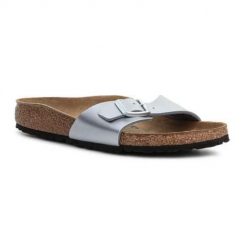Klapki damskie Birkenstock Madrid. Żółte klapki damskie Birkenstock, bez wzorów, z materiału, bez obcasa. Za 405.00 zł.