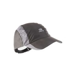 Hydrofobowa Czapka Z Daszkiem Do Biegania. Czarne czapki męskie KALENJI, bez wzorów, z materiału. Za 29.99 zł.