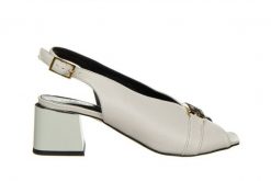 Sandały Bayla-159 4618 002-P Szary Lico 159142, Skóra naturalna - 36. Szare sandały damskie Bayla, z aplikacjami, z materiału, bez obcasa, na słupku. W wyprzedaży za 224.10 zł.