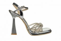 Sandały Bayla-187 201 Silver 187229, Srebrny, Skóra ekologiczna - 37. Szare sandały damskie Bayla, bez wzorów, z materiału, bez obcasa, na obcasie. W wyprzedaży za 224.10 zł.
