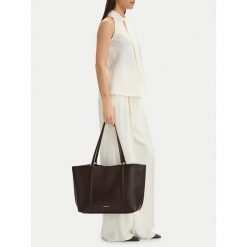 Torebka GINO ROSSI. Brązowe torebki klasyczne damskie Gino Rossi, bez wzorów, bez dodatków. Za 279.99 zł.