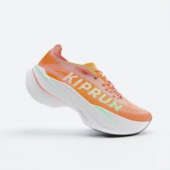Buty do biegania męskie Kiprun KD900X LD+. Brązowe obuwie do biegania damskie KIPRUN. W wyprzedaży za 699.99 zł.