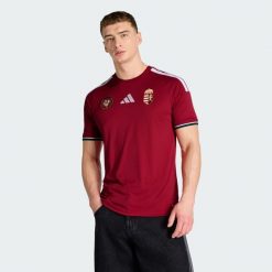 Koszulka podstawowa Węgry 26. Czerwone t-shirty sportowe męskie Adidas, bez ramiączek, do piłki nożnej, climacool (adidas). Za 439.00 zł.