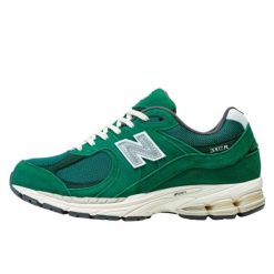 Buty do chodzenia dla dorosłych New Balance 2002R Nightwatch Green. Zielone buty sportowe na co dzień damskie New Balance, bez wzorów, trekkingowe. W wyprzedaży za 745.00 zł.