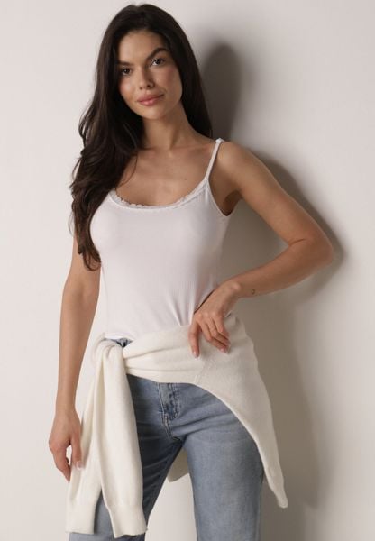 Biały Bawełniany Top Bieliźniany z Koronką na Regulowanych Ramiączkach Beralisa. Białe topy damskie Born2be, l, bez wzorów, z bawełny, bez kołnierzyka. Za 29.99 zł.