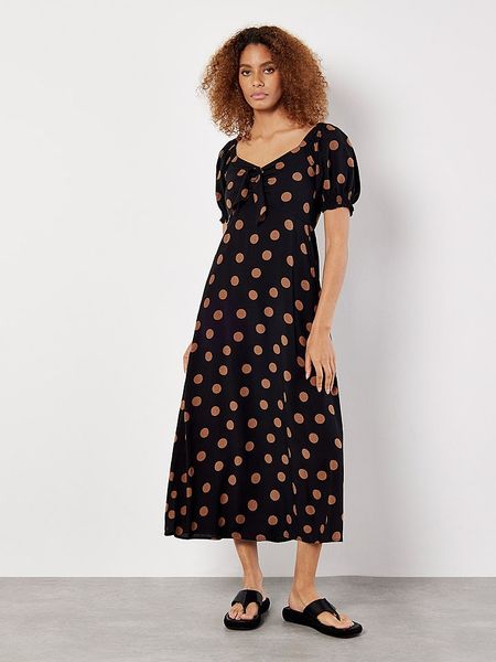 Apricot Sukienka w kolorze czarnym rozmiar: XS. Czarne sukienki damskie Apricot, xs, bez wzorów, z wiskozy, bez kołnierzyka, bez ramiączek, maxi. Za 74.46 zł.