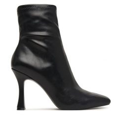 Botki Aldo. Czarne botki damskie Aldo, bez obcasa, na szpilce, bez zapięcia. Za 469.99 zł.