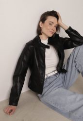 Czarna Kurtka Ramoneska o Taliowanym Kroju ze Stójką Fezinia. Czarne kurtki damskie Born2be, l, bez wzorów, z jeansu, bez kaptura. Za 119.99 zł.