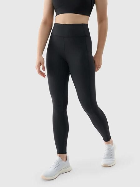 4F Legginsy sportowe w kolorze czarnym rozmiar: S. Czarne legginsy damskie 4f, s, bez wzorów, z materiału, outdoorowe. Za 122.09 zł.