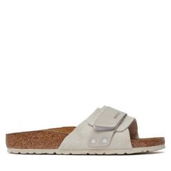 Klapki Birkenstock. Białe klapki damskie Birkenstock, bez wzorów, bez obcasa. Za 439.99 zł.