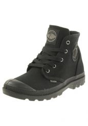 Buty sportowe Sneakersy damskie, Palladium Pampa Hi. Czarne buty sportowe na co dzień damskie Palladium, bez wzorów, z materiału, trekkingowe. Za 363.25 zł.