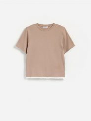 T-shirt z ozdobnym wykończeniem - beżowy. Brązowe t-shirty damskie Reserved, l, bez wzorów, z bawełny, bez kołnierzyka. Za 79.99 zł.