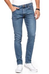 SPODNIE MĘSKIE WRANGLER LARSTON GREEN ROOM W18S2125B 112127414. Zielone spodnie materiałowe męskie Wrangler, bez wzorów, z jeansu. W wyprzedaży za 119.99 zł.