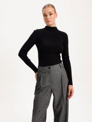 BGN Sweter w kolorze czarnym rozmiar: 40. Czarne golfy damskie BGN, bez kołnierzyka. Za 96.60 zł.