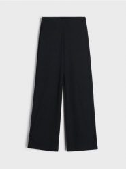 Spodnie wide leg - czarny. Czarne spodnie materiałowe damskie Sinsay, bez wzorów. W wyprzedaży za 29.99 zł.
