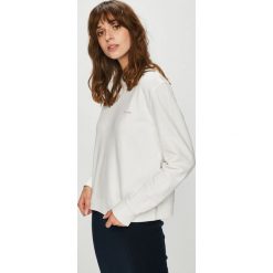 Calvin Klein - Bluza. Białe bluzy bez kaptura damskie CALVIN KLEIN, l, z bawełny. W wyprzedaży za 329.90 zł.