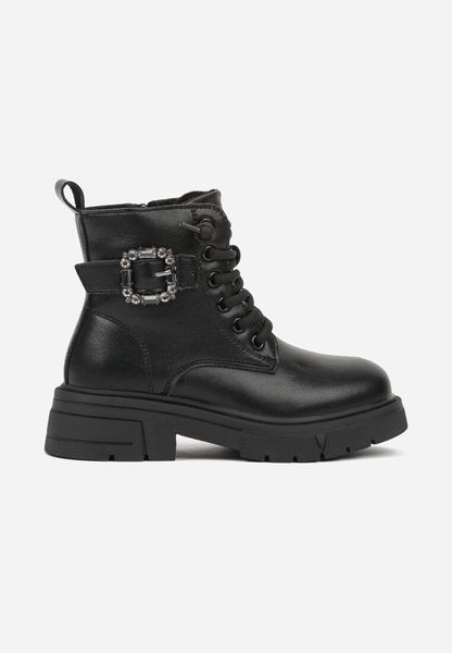 Czarne Botki Workery Zdobione Biżuteryjną Klamrą przy Cholewce Fennisena. Czarne botki dziewczęce Born2be, z aplikacjami, z futra, bez ramiączek. Za 129.99 zł.