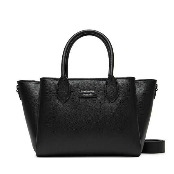 Torebka Emporio Armani. Czarne torebki klasyczne damskie Emporio Armani, bez wzorów, bez dodatków. Za 1,349.00 zł.