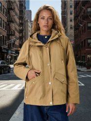 Krótka parka z kapturem z twillu - zielony. Zielone parki damskie Sinsay, l, bez wzorów. Za 79.99 zł.