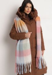 Niebiesko-Różowy Szalik w Paski z Frędzlami Tinavelia. Niebieskie paski damskie Born2be, bez wzorów, eleganckie. Za 39.99 zł.