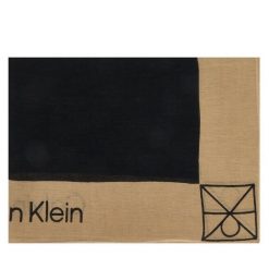 Szal Calvin Klein. Czarne szaliki i kominy damskie CALVIN KLEIN, bez wzorów. Za 329.99 zł.