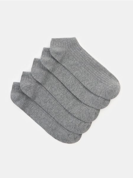 Bawełniane skarpetki 5 pack - szary. Szare skarpetki męskie Sinsay, bez wzorów, z bawełny. Za 15.99 zł.