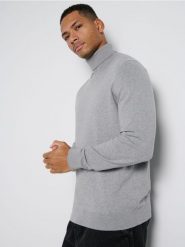 Sweter z golfem - szary. Szare swetry męskie Sinsay, l, bez wzorów, bez kołnierzyka. W wyprzedaży za 24.99 zł.