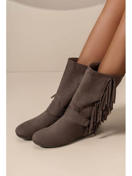 C'M Botki w kolorze brązowym rozmiar: 36. Brązowe botki damskie C'M, bez obcasa, bez zapięcia. Za 130.99 zł.