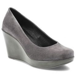 Czółenka damskie Karino, na wysokim koturnie eleganckie skórzane zamszowe wygodne z okrągłym noskiem, szare, 1224-002-P. Szare czółenka damskie Karino, bez wzorów, z weluru, z okrągłym noskiem, bez obcasa, na koturnie. Za 322.99 zł.