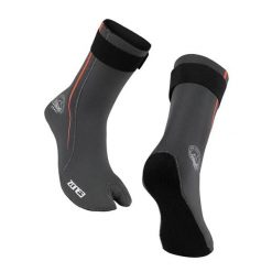 Skarpetki do pływania Zone3 Active-Flex. Czarne skarpetki damskie ZONE3, bez wzorów, z materiału. Za 189.99 zł.