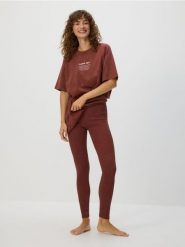 Dwuczęściowa piżama z nadrukiem - brązowy. Brązowe piżamy damskie Reserved, l, bez wzorów, z bawełny, bez ramiączek. Za 139.99 zł.