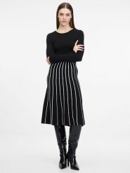 Orsay Sukienka w kolorze czarnym rozmiar: XS. Czarne sukienki damskie ORSAY, xs, bez wzorów, bez kołnierzyka, bez ramiączek, maxi. Za 69.91 zł.