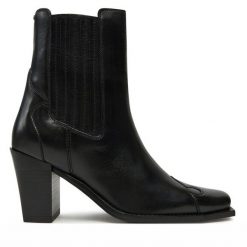 Botki Bronx. Czarne botki damskie Bronx, bez obcasa, na słupku, bez zapięcia. Za 649.99 zł.