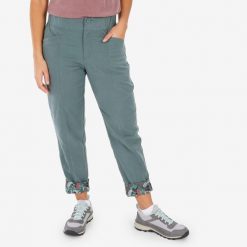 Spodnie turystyczne damskie Quechua NH500 len. Zielone spodnie materiałowe damskie QUECHUA, bez wzorów, z bawełny, sportowe. Za 149.99 zł.