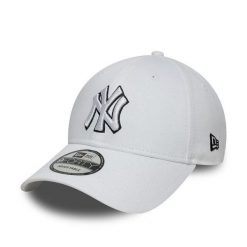 Czapka z daszkiem New Era New York Yankees Outline 9FORTY. Białe czapki męskie New Era, bez wzorów. Za 176.50 zł.