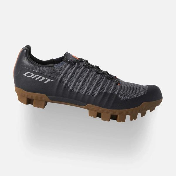 Buty rowerowe MTB męskie DMT GK1. Szare buty fitness męskie DMT, do biegania. Za 823.20 zł.