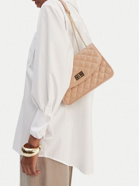 Badura Torebka TYL00493 Beżowy. Brązowe torebki klasyczne damskie Badura, bez wzorów, z materiału, bez dodatków. Za 199.99 zł.