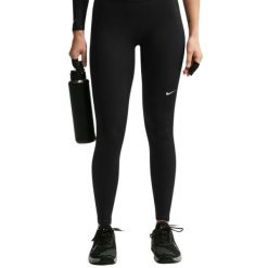 Legginsy damskie Nike Pro. Czarne legginsy sportowe damskie Nike, bez wzorów, na jogę i pilates, dri-fit (nike). Za 183.99 zł.